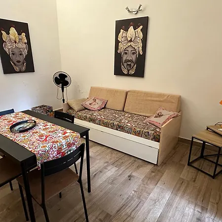 La Mansarda Dei Mori, Catania, Italy Apartment